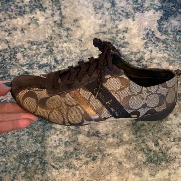 USED COACH shoes - Picture 6 of 11